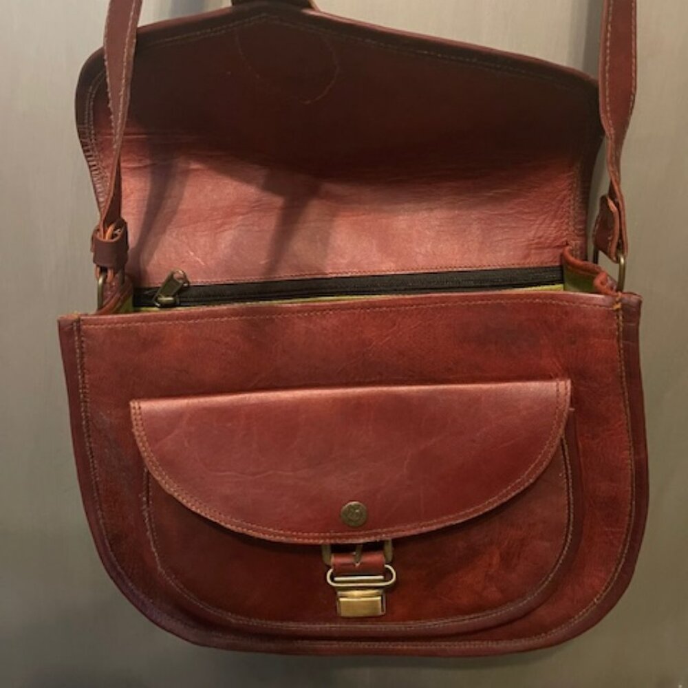 Handmade Vintage Style Genuine Brown Leather Cross Body Shoulder Bag - Picture 12 of 16